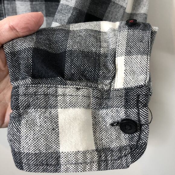 Hollister Men's Black & White Plaid Long Sleeve Flannel Button-Up Shirt Size XL - Picture 4 of 7